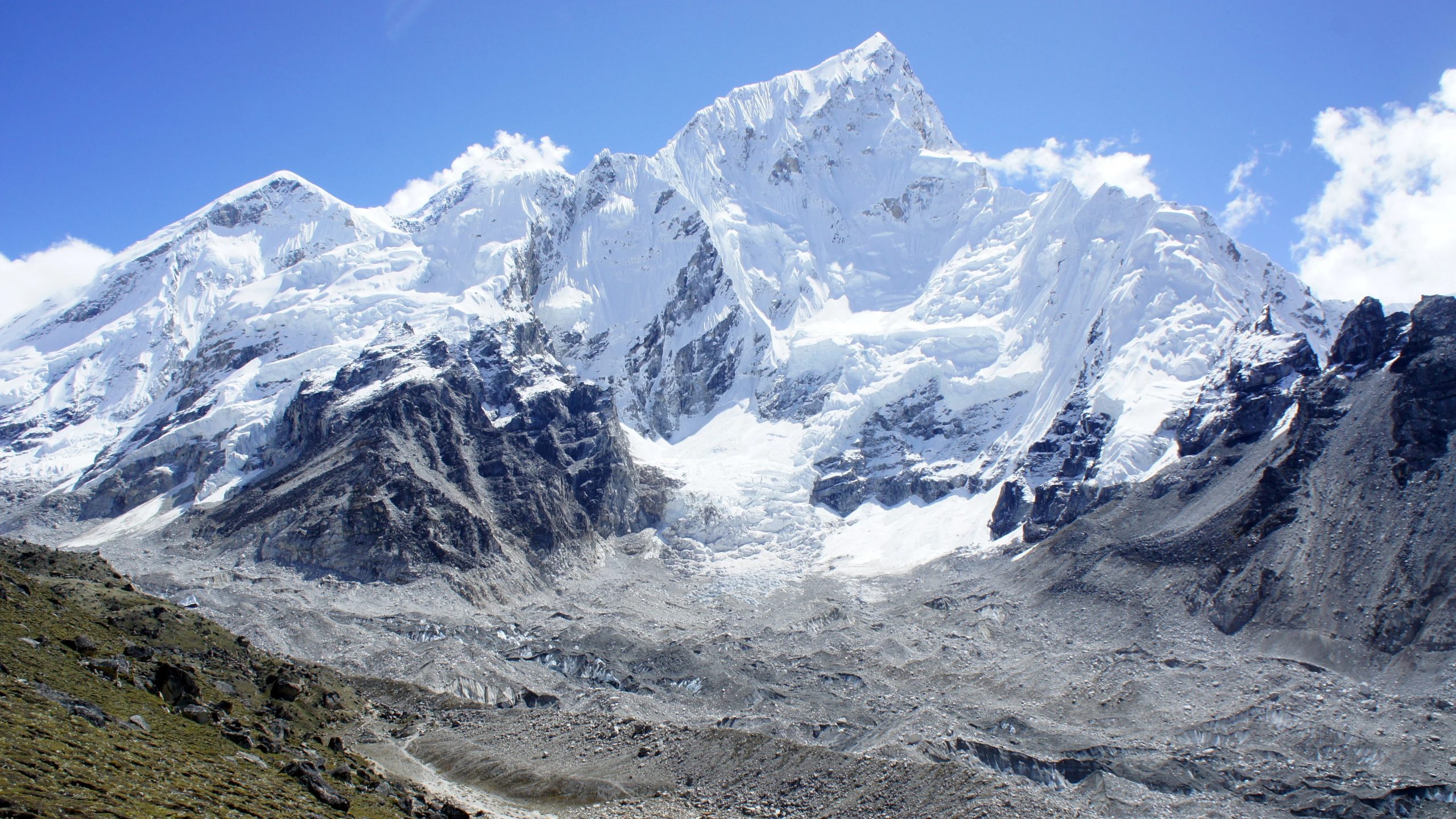 China and Nepal announce, Mount Everest is more than two feet taller previously thought